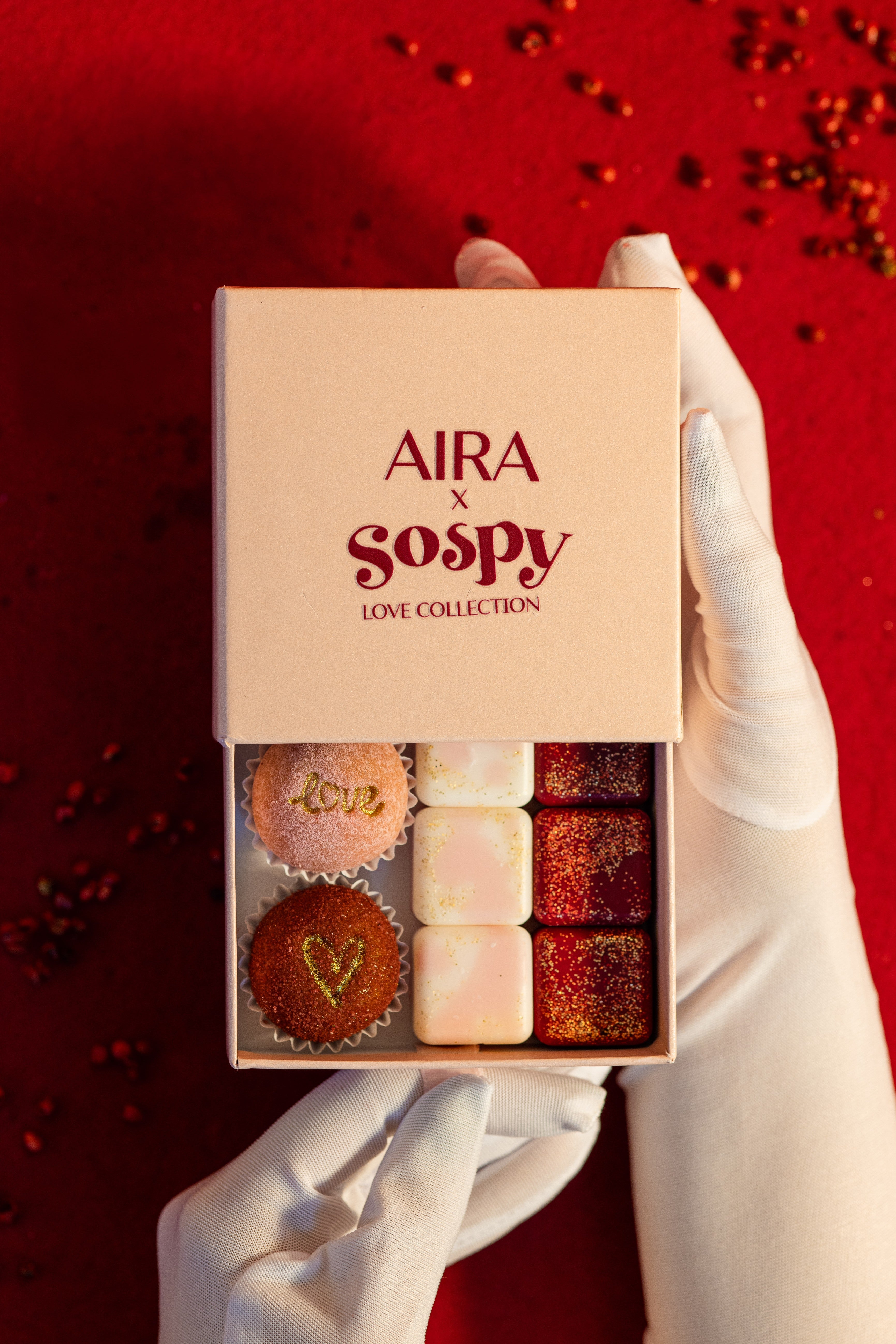 Caixa Love Collection - AIRA x Sospy